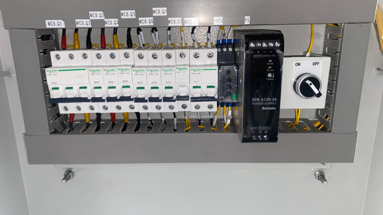 Project panel listrik UGC KAI Distributor 4 oleh PT Buana Inti Multi Anugerah